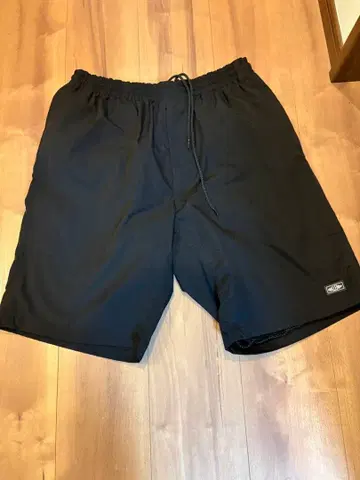 구매 시 20,900엔 CHALLENGER 하프 팬츠