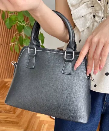 블랙 합성 피혁 핸드백