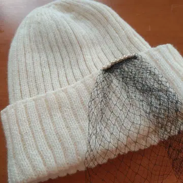 [캐세리니] 크림색 리브 니트 모자 레이스 포함