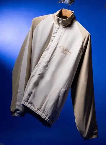 새상품급 Re:room 라이트 퍼프 컬러 트랙 자켓