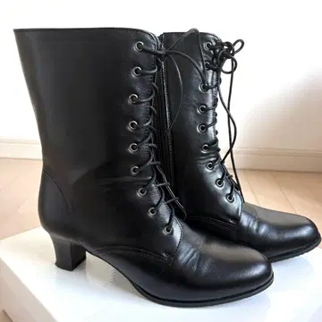 가죽 블랙 레이스업 부츠 힐