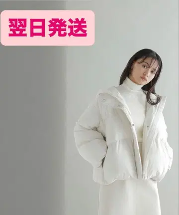 NATURAL BEAUTY BASIC 숏 후드 다운 23AW