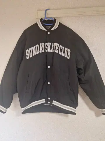 [we go] 바시티 자켓 블랙