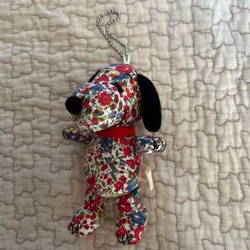 리버티 x 스누피 콜라보 마스코트 키체인