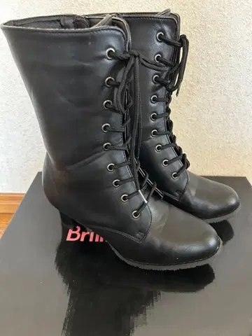 블랙 레이스업 부츠 힐 하카마 부츠