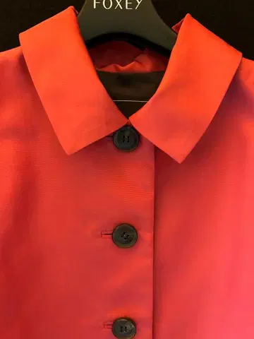 FOXEY 빨간색 트렌치코트