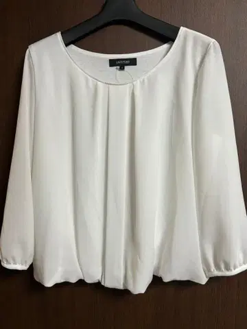 새상품 UNTITLED 언타이틀 긴팔 블라우스 화이트 4