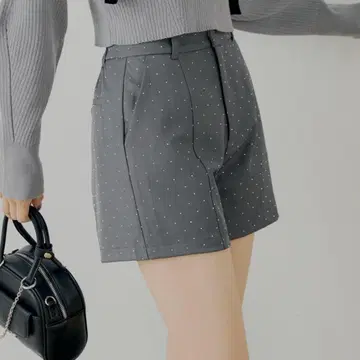 CHICO 큐빅 숏팬츠