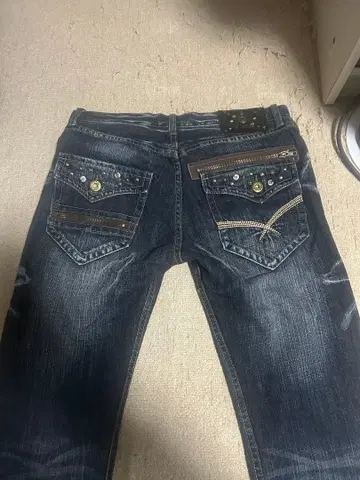 안티-라벨 진 다크 블루 스트레이트 데님