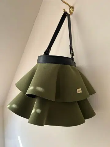 Rapture 프릴 디자인 핸드백