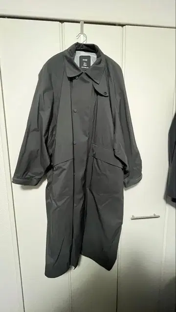 HYKE 그레이 나일론 롱 코트 27038