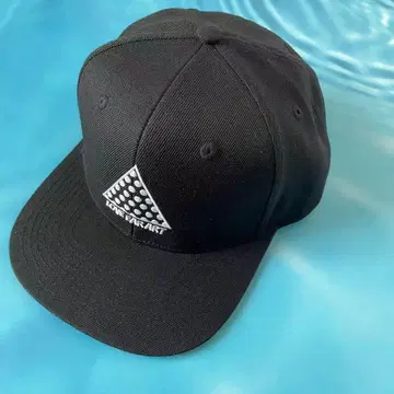 기무라 타쿠야 착용 레어 LOVE EAR ART SNAP BACK CAP