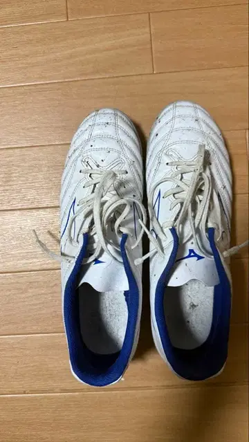 미즈노 축구화 화이트/블루 28cm