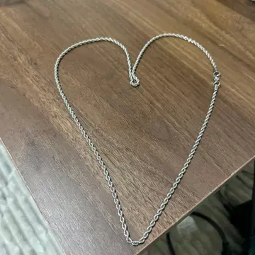 야타바라의 실버 체인 목걸이