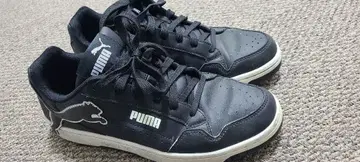 PUMA 블랙 스니커즈