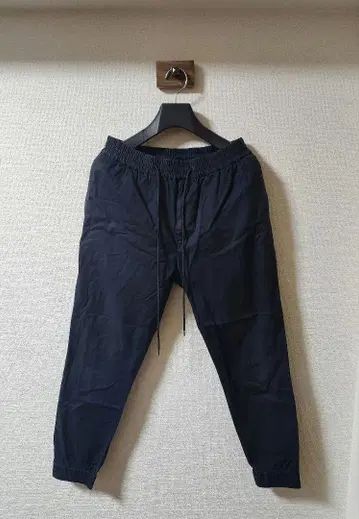 430 FOURTHIRTY 조거 팬츠 Navy