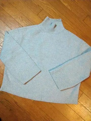 새상품급 정가 3.5만 띠어리 럭스 23AW 니트 넉넉한 울 스카이블루