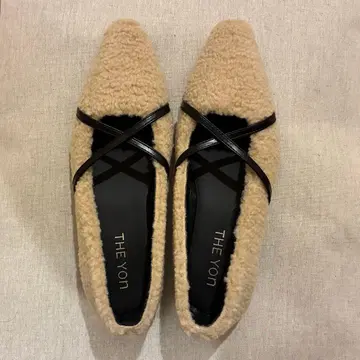 THE YON / 크로스 스트랩 보아 펌프스