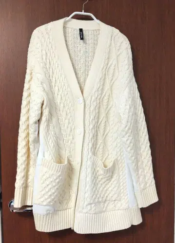 아우라 아이라 니트 가디건 롱 케이블 화이트 S 사이즈