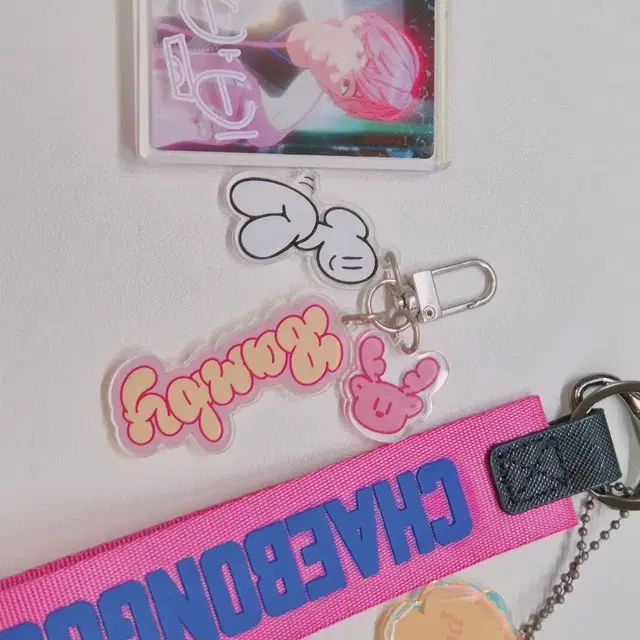 플레이브 밤비 굿즈 판매(스트랩키링/삼왜키링/키홀더/아크릴스탠드)