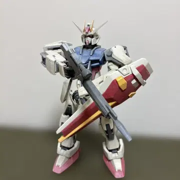 조립 완료 1/60 GAT-X105 스트라이크 건담
