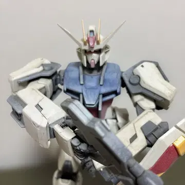 조립 완료 1/60 GAT-X105 스트라이크 건담
