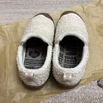 KEEN 플리스 슬립온 화이트