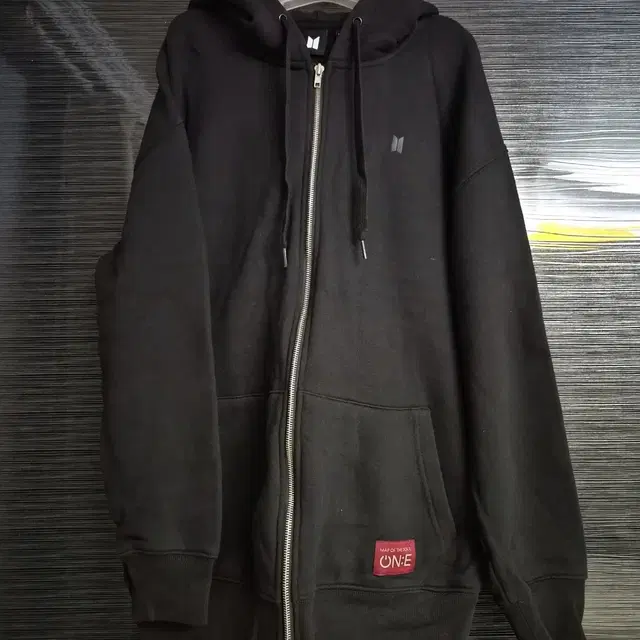 BTS 맵솔온콘 후드집업