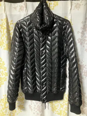 AKM x DUVETICA 헤링본 다운