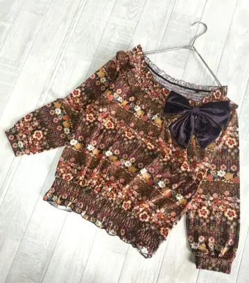 모리걸 꽃무늬 오프숄더 개더 상의 벨로아 빅 리본 y2k 새상품급