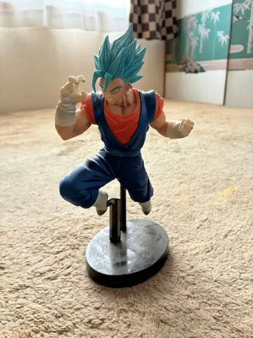 드래곤볼 피규어 베지트 블루