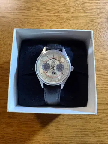 킹덤하츠 손목시계 록서스 모델