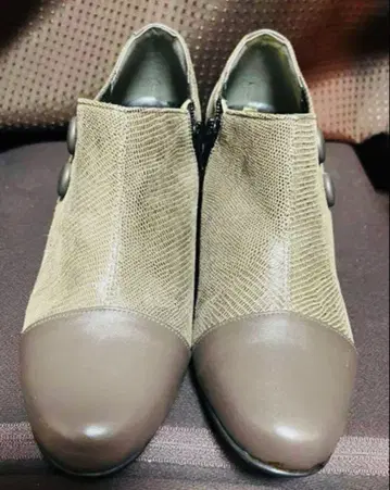 천연 가죽 브라운 지퍼 달린 부츠 힐 5cm