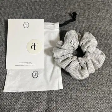 draw drawers / draw tag chouchou (m)