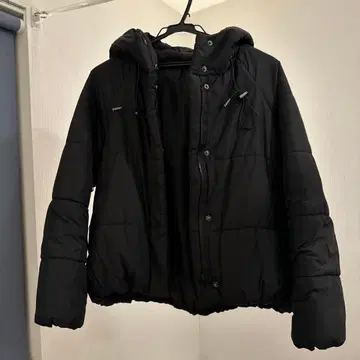 블랙 후드 부착 다운 자켓 M