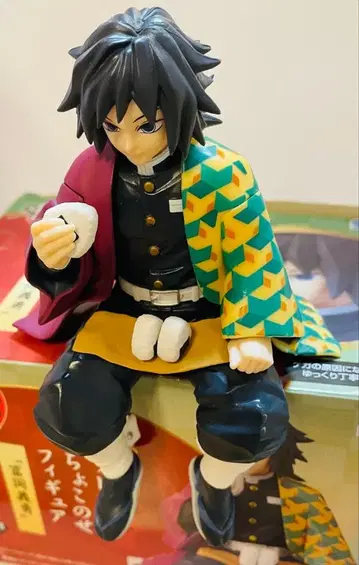 귀멸의 칼날 프리미엄 쵸코노세 피규어 토미오카 기유