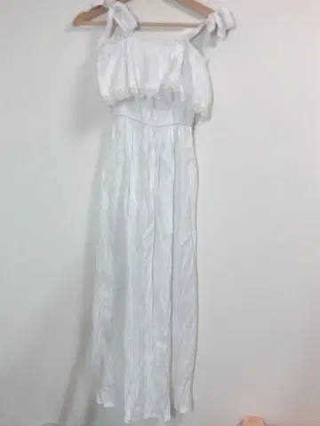 화이트 프릴 롱 원피스