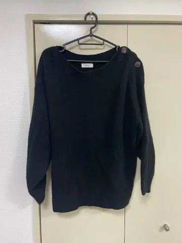 SHIPS any 어깨 버튼 니트