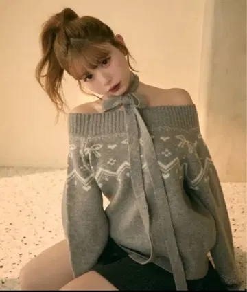 니트 스웨터 노르딕 무늬 리본 포함 오프숄더 니트 titty&Co