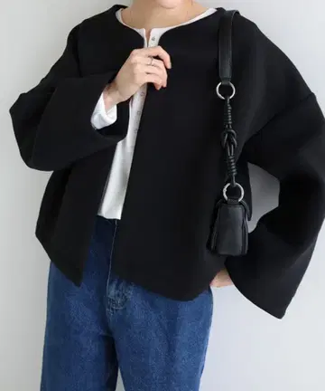 새상품 에버네이비 종이상자 숏 자켓 블랙