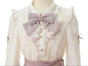 LIZ LUSA 리본 포함 화이트 블라우스