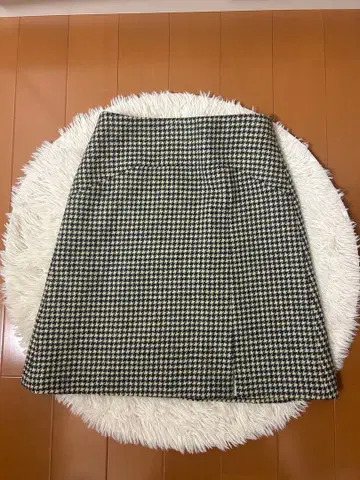 HUMAN WOMAN 스커트