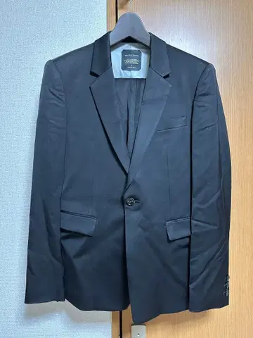 UNITEDTOKYO 울 새틴 타이트 핏 자켓 셋업