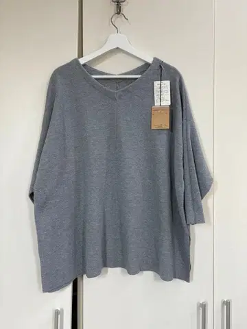 미사용 새상품 BEARDSLEY 비어즐리 풀오버