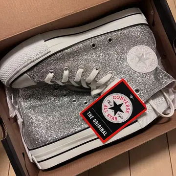 택 포함 새상품 CONVERSE ALL STAR 실버 하이컷 23.5cm