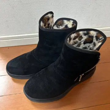 블랙 스웨이드 숏부츠