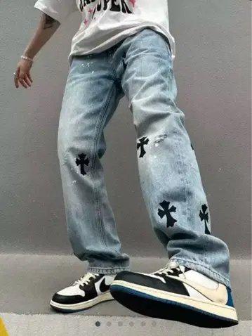 크로스 프린트 데님 팬츠 연한 블루 크롬 크로스 로고 십자가