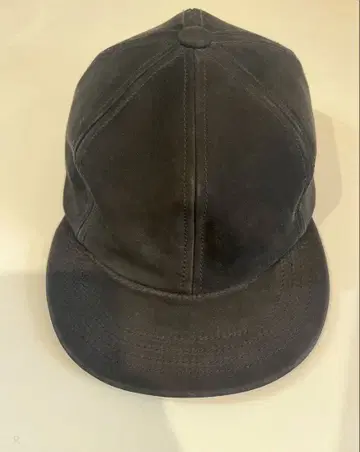 D,ari 블랙 스웨이드 캡 어저스터블