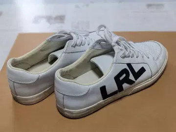 SALE LRL 제이드 가죽 화이트 스니커즈