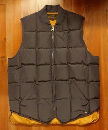EddieBauer Downlight CanadianVest BIOTOP